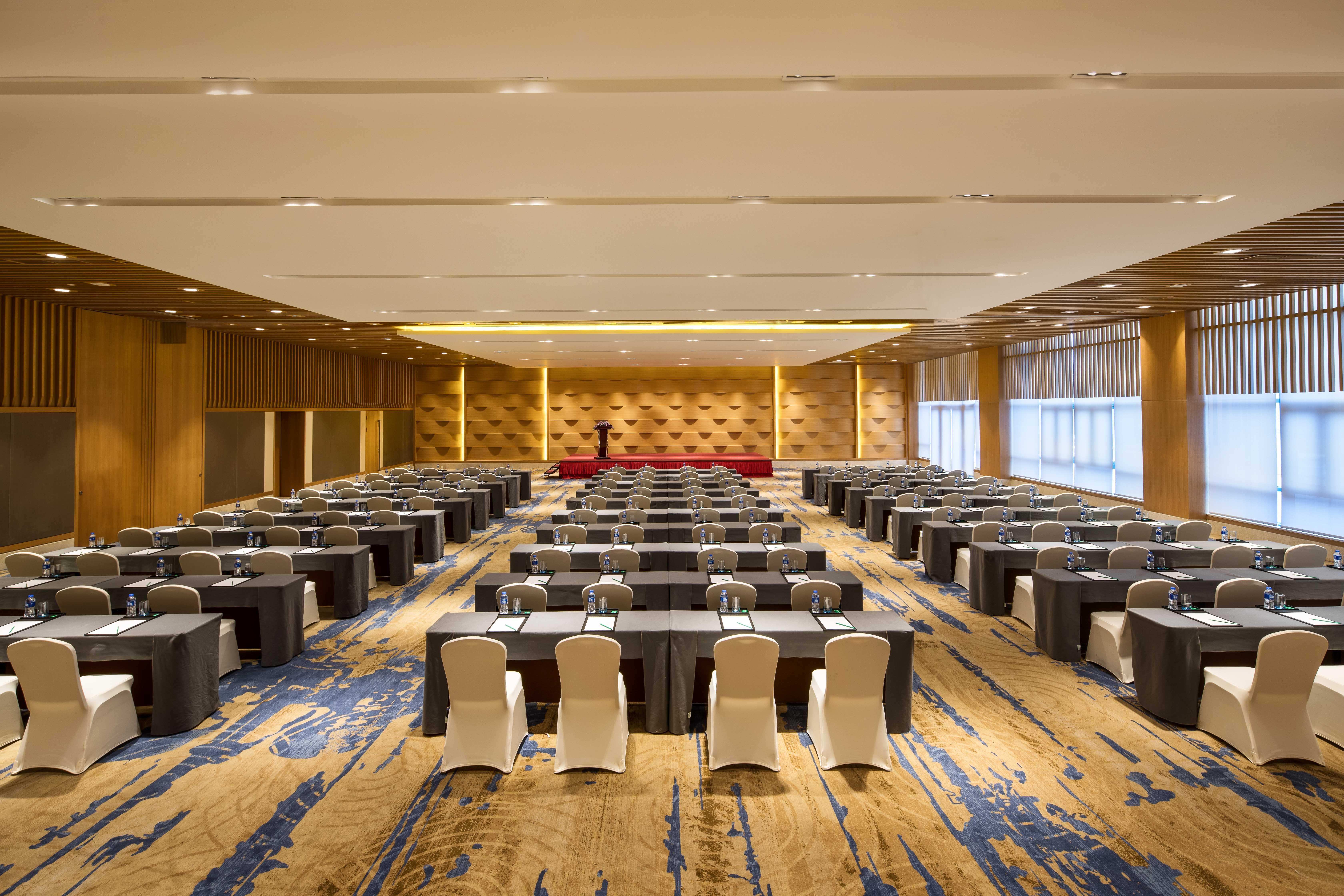 Holiday Inn Kunshan Huaqiao By Ihg Exterior photo